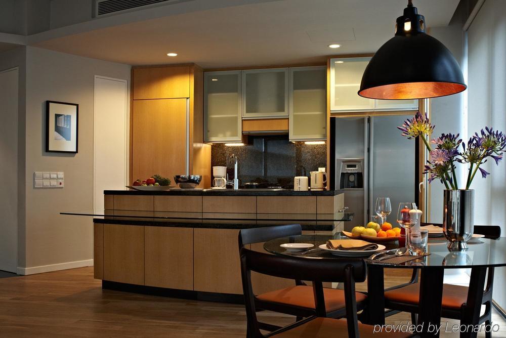 E&O Residences Kuala Lumpur Exterior foto A kitchen in a serviced apartment in Singapore