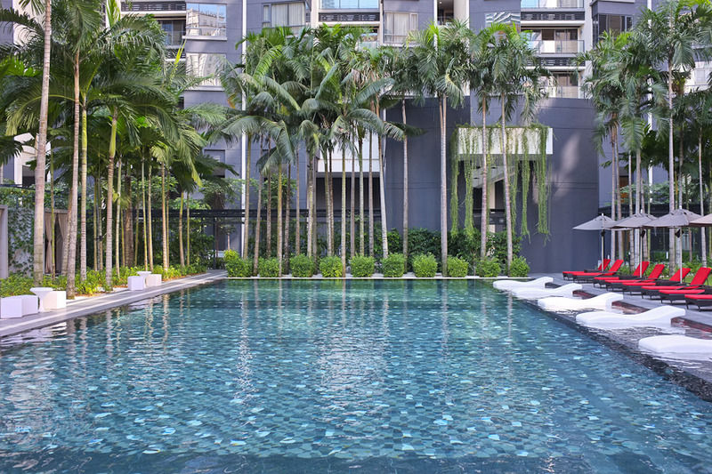 E&O Residences Kuala Lumpur Exterior foto The swimming pool at the hotel